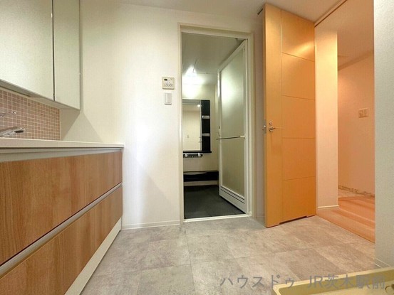 apartment 大阪府茨木市西中条町3-39-3 NKビル1F