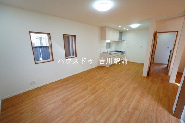 detached 埼玉県吉川市木売１丁目9-4 クレオメデス101