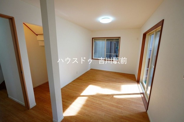 detached 埼玉県吉川市木売１丁目9-4 クレオメデス101