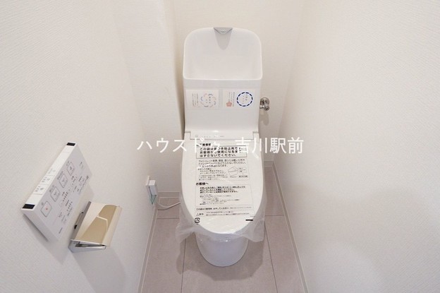 apartment 埼玉県吉川市木売１丁目9-4 クレオメデス101