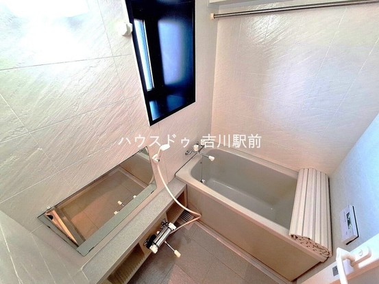 apartment 埼玉県吉川市木売１丁目9-4 クレオメデス101