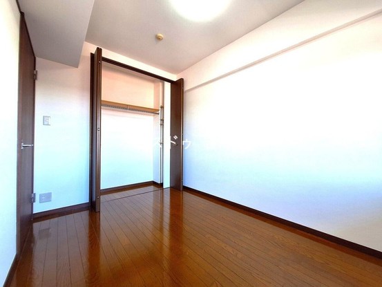 apartment 埼玉県吉川市木売１丁目9-4 クレオメデス101
