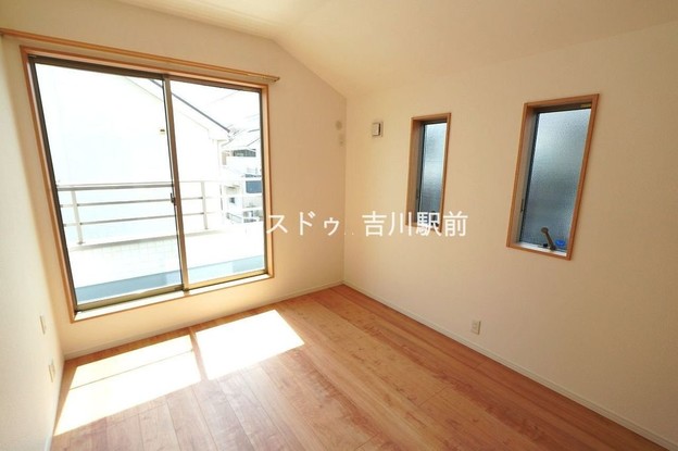 detached 埼玉県吉川市木売１丁目9-4 クレオメデス101