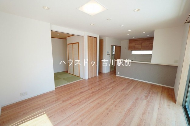 detached 埼玉県吉川市木売１丁目9-4 クレオメデス101
