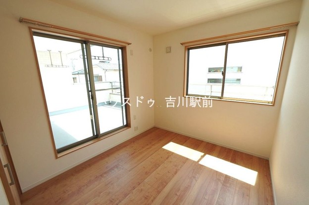 detached 埼玉県吉川市木売１丁目9-4 クレオメデス101