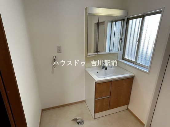 detached 埼玉県吉川市木売１丁目9-4 クレオメデス101