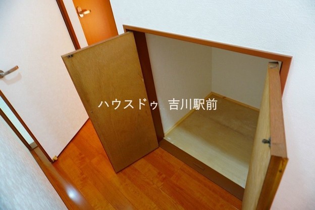 detached 埼玉県吉川市木売１丁目9-4 クレオメデス101