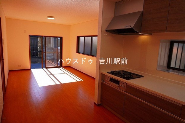 detached 埼玉県吉川市木売１丁目9-4 クレオメデス101