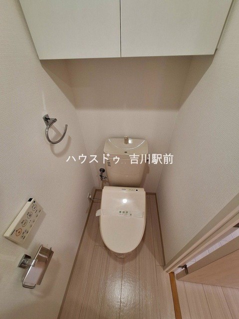 apartment 埼玉県吉川市木売１丁目9-4 クレオメデス101