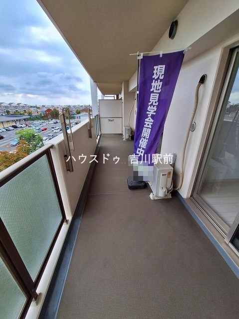 apartment 埼玉県吉川市木売１丁目9-4 クレオメデス101