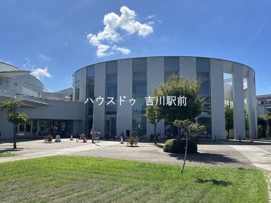 apartment 埼玉県吉川市木売１丁目9-4 クレオメデス101