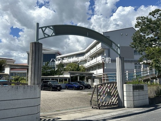 apartment 埼玉県吉川市木売１丁目9-4 クレオメデス101