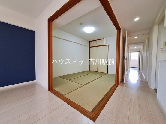 apartment 埼玉県吉川市木売１丁目9-4 クレオメデス101