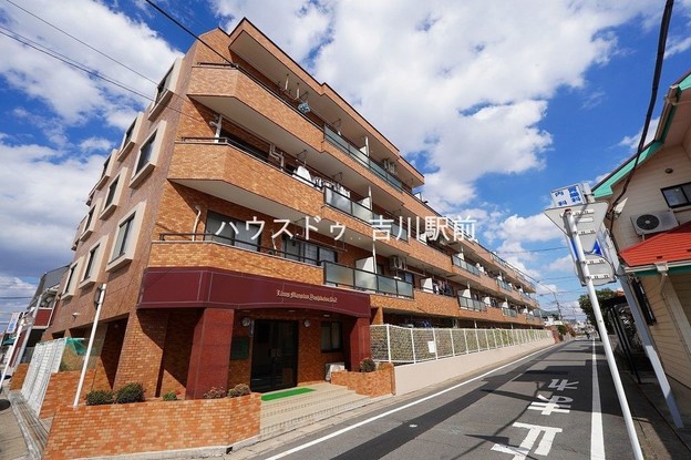 apartment 埼玉県吉川市木売１丁目9-4 クレオメデス101