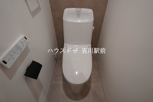 apartment 埼玉県吉川市木売１丁目9-4 クレオメデス101