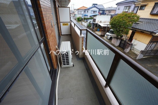 apartment 埼玉県吉川市木売１丁目9-4 クレオメデス101