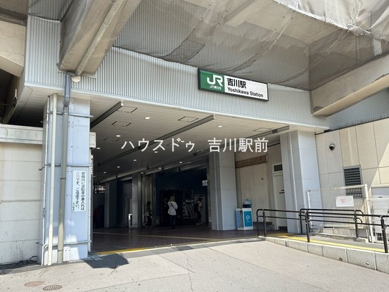 apartment 埼玉県吉川市木売１丁目9-4 クレオメデス101