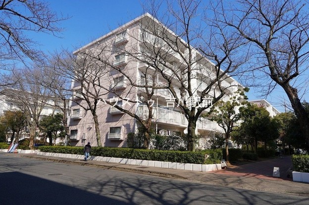 apartment 埼玉県吉川市木売１丁目9-4 クレオメデス101