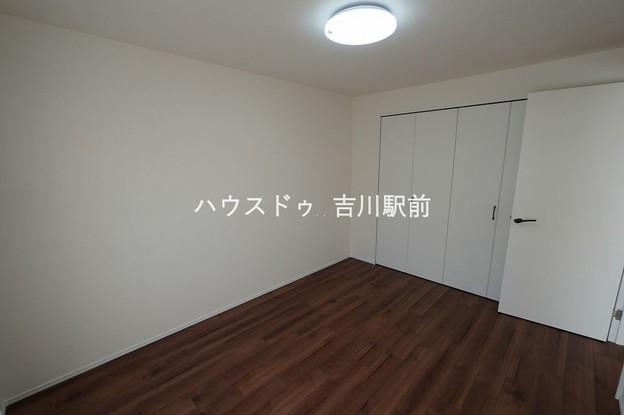 apartment 埼玉県吉川市木売１丁目9-4 クレオメデス101