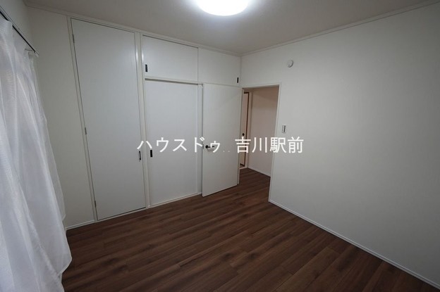 apartment 埼玉県吉川市木売１丁目9-4 クレオメデス101