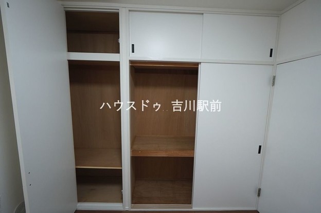 apartment 埼玉県吉川市木売１丁目9-4 クレオメデス101