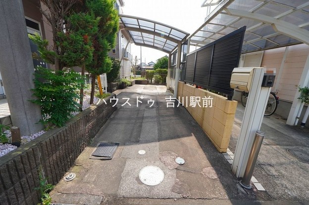 detached 埼玉県吉川市木売１丁目9-4 クレオメデス101