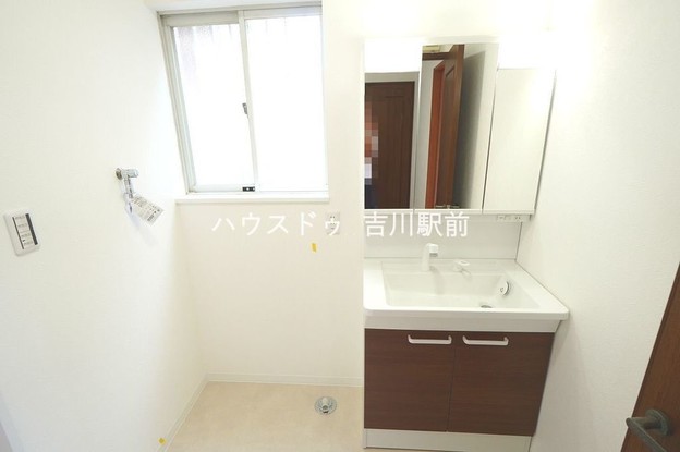 detached 埼玉県吉川市木売１丁目9-4 クレオメデス101