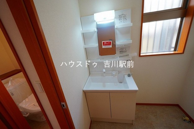 detached 埼玉県吉川市木売１丁目9-4 クレオメデス101
