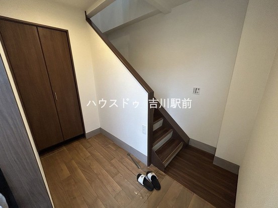 detached 埼玉県吉川市木売１丁目9-4 クレオメデス101