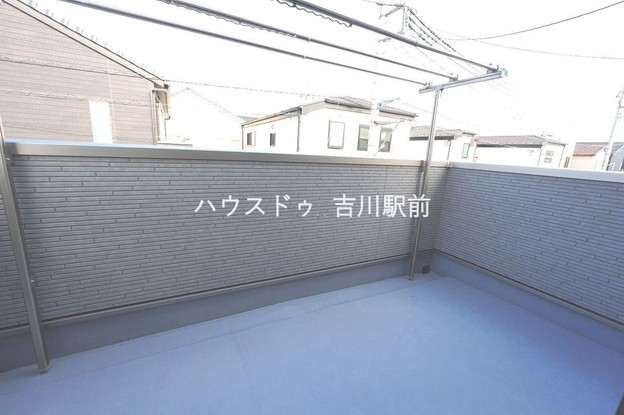 detached 埼玉県吉川市木売１丁目9-4 クレオメデス101