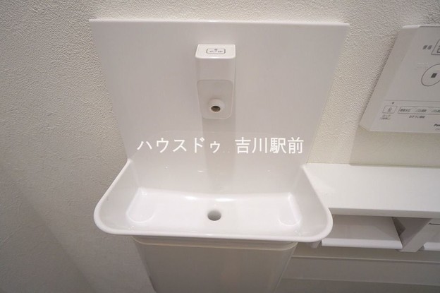 detached 埼玉県吉川市木売１丁目9-4 クレオメデス101