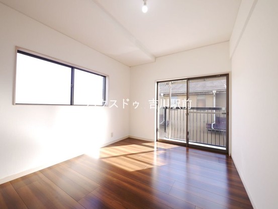 detached 埼玉県吉川市木売１丁目9-4 クレオメデス101