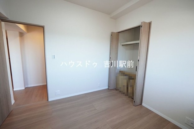 apartment 埼玉県吉川市木売１丁目9-4 クレオメデス101