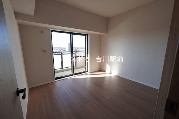 apartment 埼玉県吉川市木売１丁目9-4 クレオメデス101