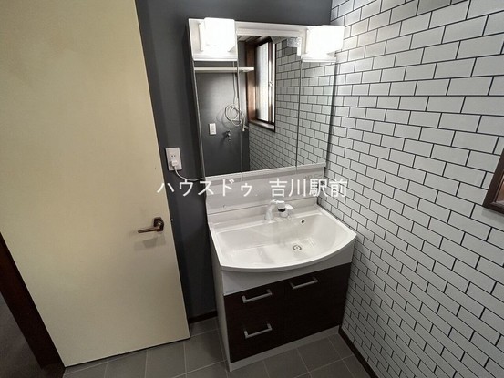 detached 埼玉県吉川市木売１丁目9-4 クレオメデス101