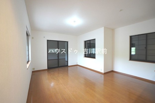 detached 埼玉県吉川市木売１丁目9-4 クレオメデス101