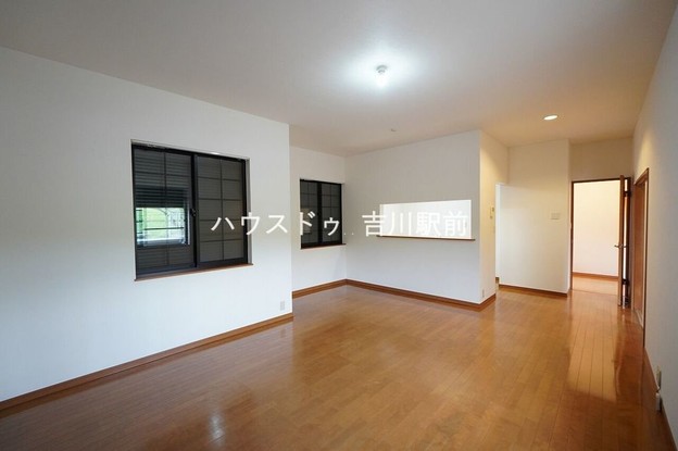 detached 埼玉県吉川市木売１丁目9-4 クレオメデス101