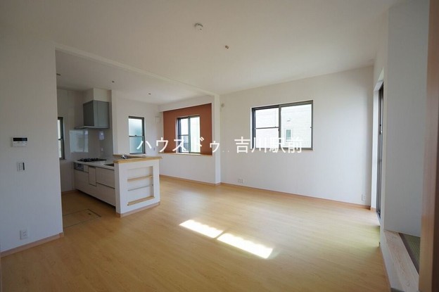 detached 埼玉県吉川市木売１丁目9-4 クレオメデス101