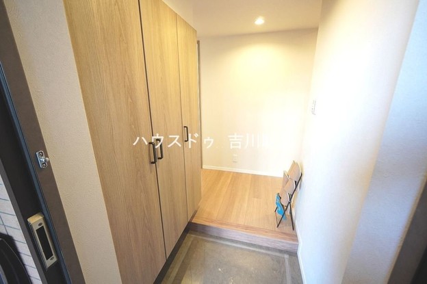 apartment 埼玉県吉川市木売１丁目9-4 クレオメデス101
