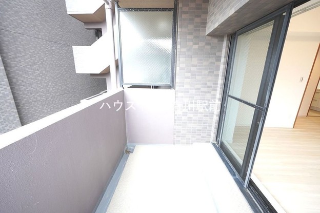 apartment 埼玉県吉川市木売１丁目9-4 クレオメデス101