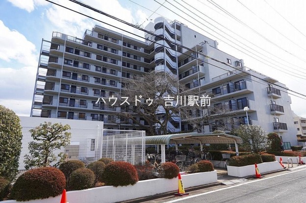apartment 埼玉県吉川市木売１丁目9-4 クレオメデス101