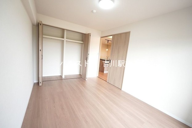 apartment 埼玉県吉川市木売１丁目9-4 クレオメデス101