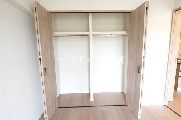 apartment 埼玉県吉川市木売１丁目9-4 クレオメデス101