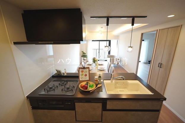 apartment 埼玉県吉川市木売１丁目9-4 クレオメデス101