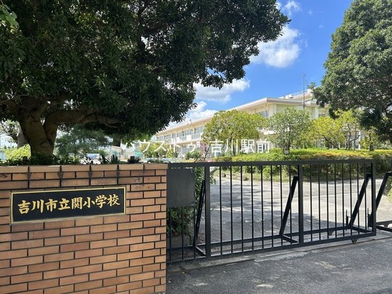 detached 埼玉県吉川市木売１丁目9-4 クレオメデス101