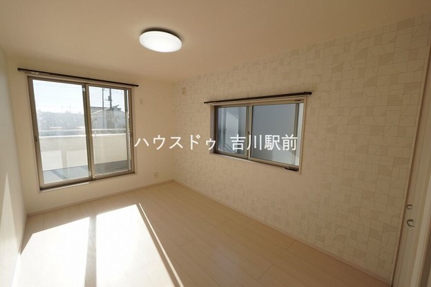 detached 埼玉県吉川市木売１丁目9-4 クレオメデス101