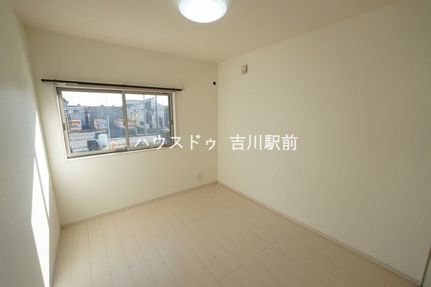 detached 埼玉県吉川市木売１丁目9-4 クレオメデス101