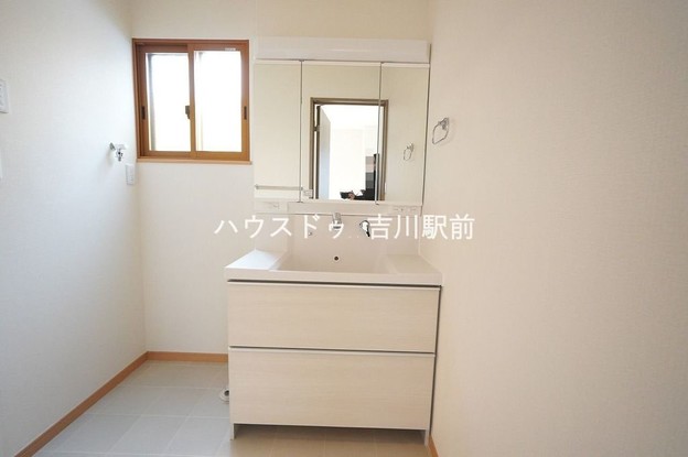 detached 埼玉県吉川市木売１丁目9-4 クレオメデス101