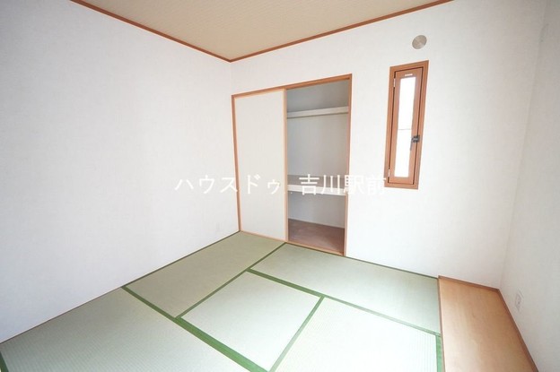 detached 埼玉県吉川市木売１丁目9-4 クレオメデス101