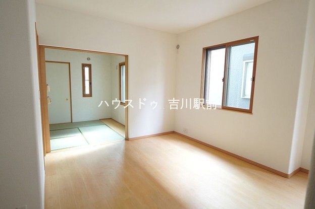 detached 埼玉県吉川市木売１丁目9-4 クレオメデス101